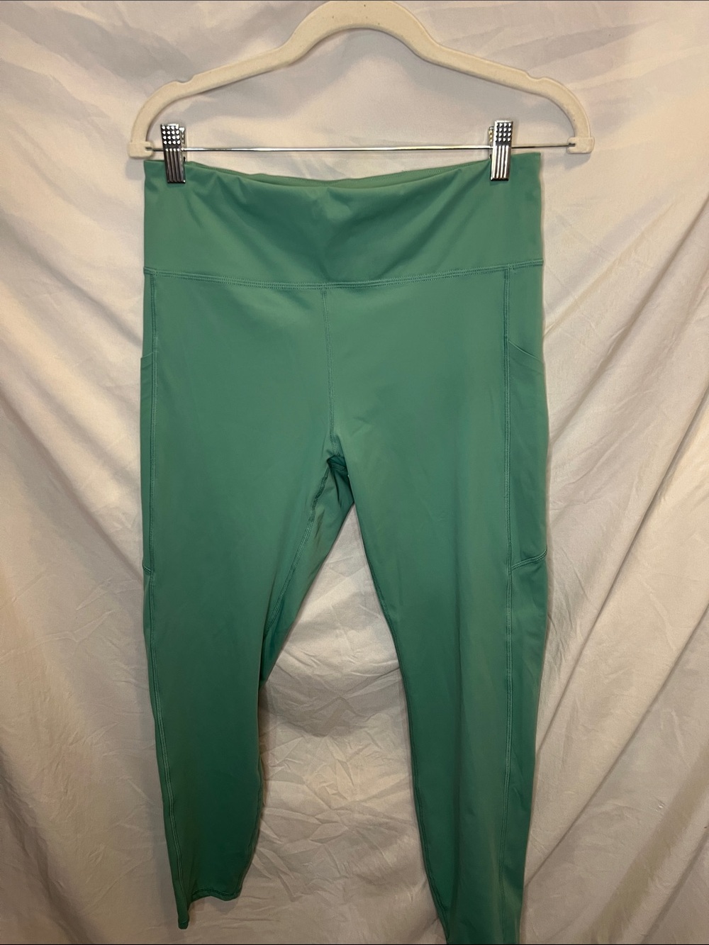 Vuori Daily Pocket Leggings Size Large